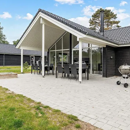 بيت للعطل 18 Person In Vaeggerlose Bøtø By