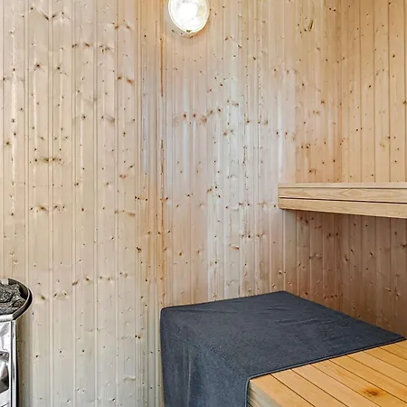 5 Star In Vaeggerlose Casa vacanze Bøtø By