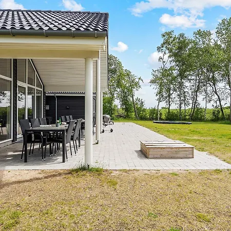 18 Person In Vaeggerlose * Bøtø By